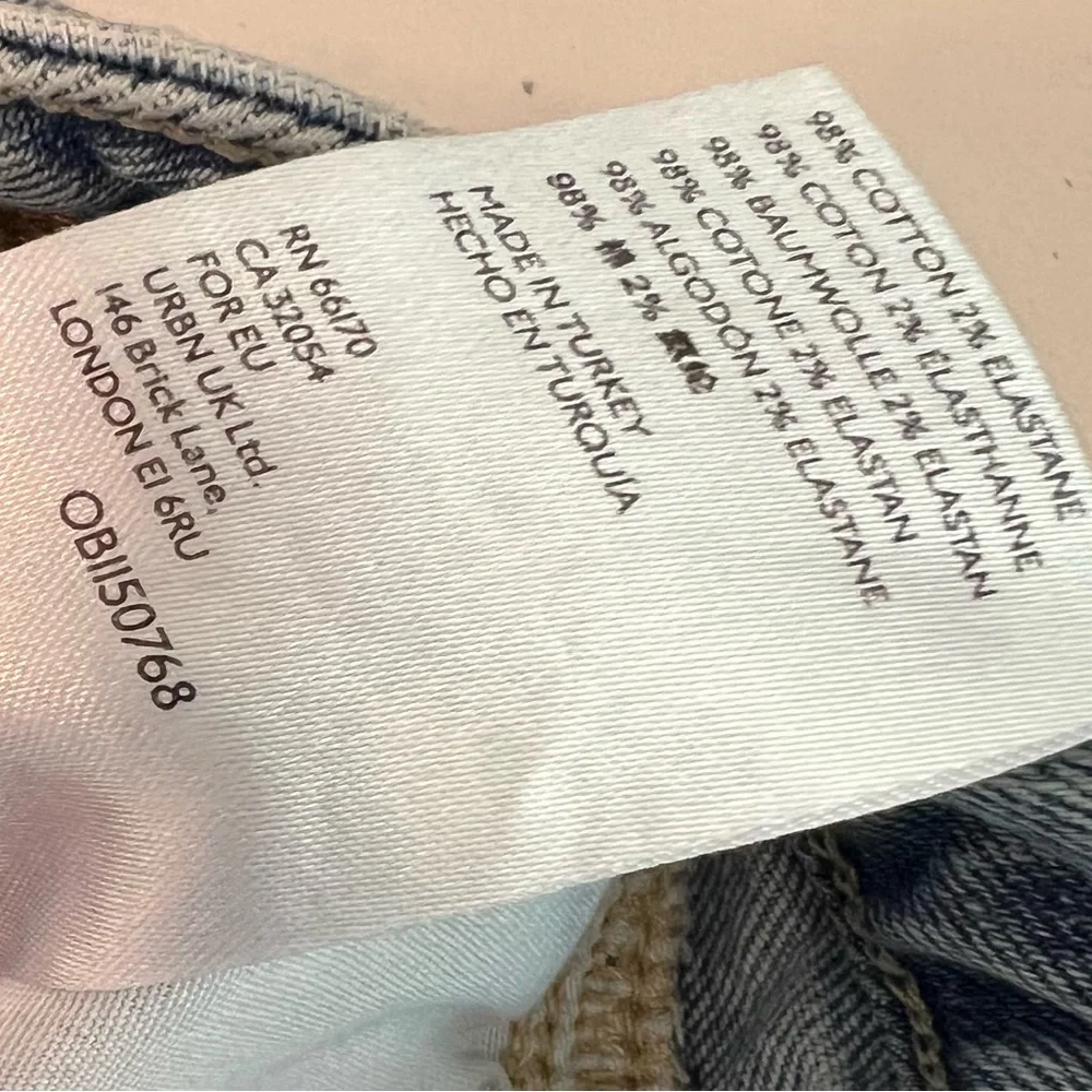 Anthropologie PILCRO distressed high-rise slim jeans size 29 petite light wash - Picture 12 of 16